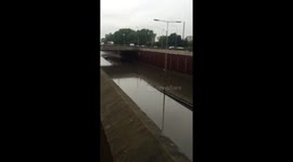 Thunderstorm floods major underpass in London, UK