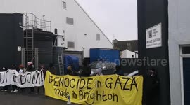 UK: Protesters blockade L&B Plating's Portslade plant for 3 hours