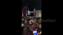 Netherlands: Pro-Palestine protestors bravely confront the police in Amsterdam, Netherlands