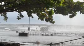 Waves crash into shore as Super Typhoon Man-yi reaches the Philippines