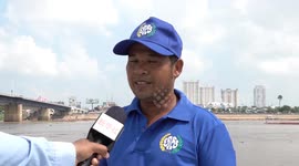 Dragon boat races during Water Festival in Cambodia end with award ceremony