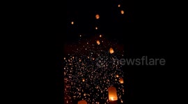 Thailand: Annual Yi Peng Festival – Hundreds Of Lanterns Illuminate Full Moon Night Sky 4
