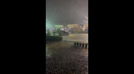 Hero passersby save car sinking in pond at Thai festival