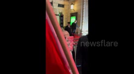 US: Alan Dershowitz stands in front of protesters in New York