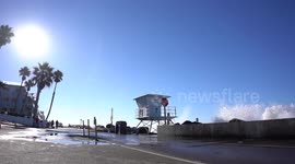 US: King Tide Returns Along the California Coast