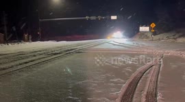 US: Snowy and Slick Roads Challenge Drivers in Cottonwood Canyons