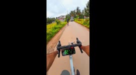 Phone falls from bike holder while riding in Bengaluru, Karnataka, India
