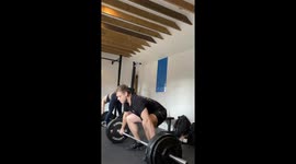 Person passes out after attempting 85kg muscle snatch in Worcester, UK