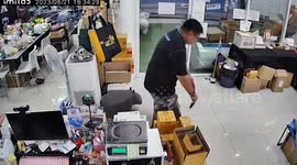 Worker tries to copy social media influencer's DIY exercise with old discs and hurt his back