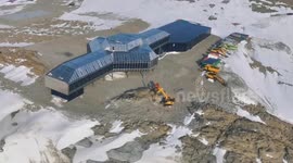 Antarctica: First group of China's 41st Antarctic expedition team arrives at Qinling Station
