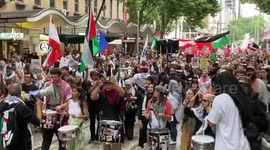 Australia: Huge crowds of people march for Palestine in Melbourne