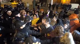 Türkiye: Police attacked women protesting violence against women