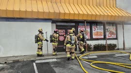 US, Bakersfield: Bakersfield Bakersfield Burger Restaurant 2 Alarm Fire