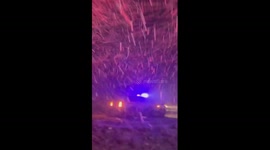 Snowstorm-stranded passengers rescued by police in Xinjiang, China