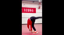 Chinese students showcase impressive jump rope skills