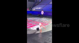Diaper-wearing 3-year-old competes in street dance championship in China