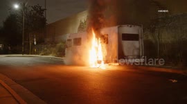 US, Los Angeles: Sherman Oaks RV Fire