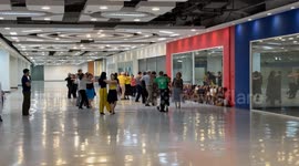Ballroom dance class takes place in Thai shopping centre