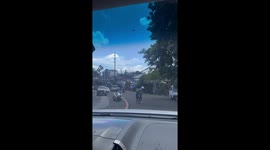 Kind driver stops to help frail pensioner cross road