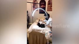 Police raid illegal Chinese-run beauty clinic in Bangkok