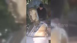 Syria: Fighters Decapitate Hafez Assad Statue