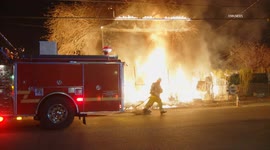 US, Los Angeles: Lancaster Multiple Vehicles Destroyed In Outside Fire