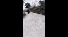 Adult falls while riding toy in Henan, China