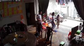 Housewife triggers explosion by pouring water on burning pan