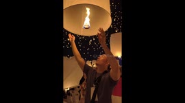 Chinese tourist witnesses spectacular lantern release in Thailand