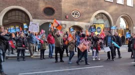 UK: Teachers strike outside the Department for Education headquarters in London