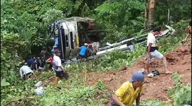 Bus accident in south Sulawesi Indonesia enters ravine, 3 passengers die