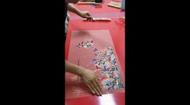 Chinese craftsman preserves traditional painting techniques