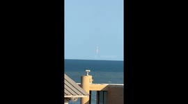 SpaceX Starship Booster Crashes Into the Ocean
