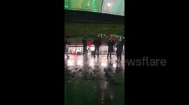 UK: Our weather-hardy people at the Glasgow Hydro tonight, standing in appreciation of Fontaines DC musician