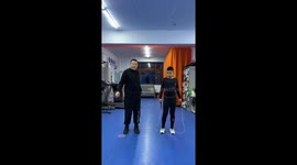 Teacher and student perform fancy skipping rope trick in Liaoning, China