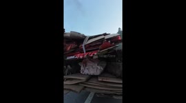 Trio rescues tricycle from fire in Jiangxi Province, China