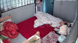 Woman accidentally falls onto husband's head while carrying child in Shandong, China