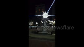 US: Christmas decorations light up Huntington Park in San Francisco