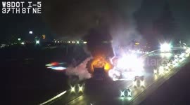 US: Vehicle Fire Shuts Down Lanes on I-5 in Everett