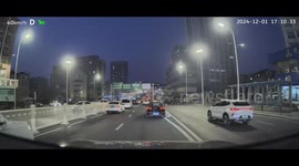 Car crashes into guard rail and hits another car in Shandong, China