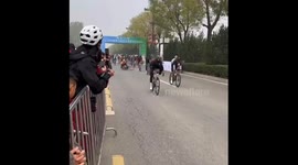 Multiple cyclists crashed during race in Shaanxi, China