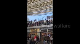 France: Activists attacked the Forum des Halles shopping mall in Paris to draw attention to the fighting in the Gaza Strip