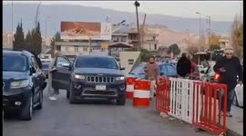 Lebanon: Syrians gather at Masnaa checkpoint, waiting for border to open to head to Syria