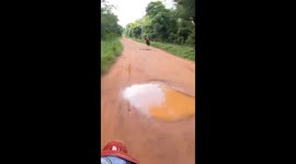 Motorcycle accident in Asunción involving inexperienced rider