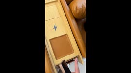 Friends mistook electric trash can for charging station in Jiangsu, China