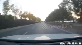 Tesla's windshield and roof fly away on the road in Anhui, China