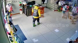 Woman startled by ski instructor in Jilin, China