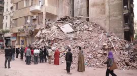 8 killed in building collapse in Cairo