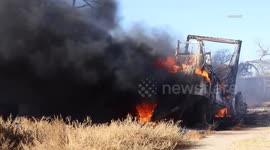 US, Los Angeles: Oro Grande Structure Fire Spreads to Multiple Vehicles and Heavy Brush in Riverbed SOT
