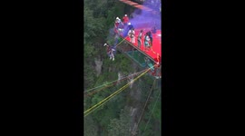 Thrill-seekers enjoy bungee jumping in northeastern China